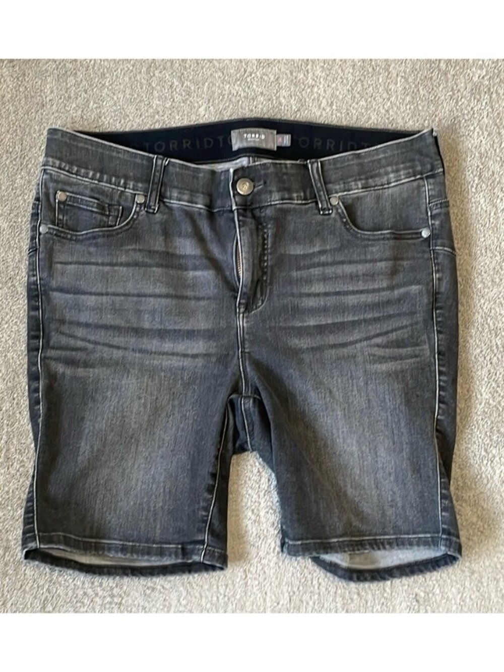 EC Torrid High Rise Denim Shorts - Size 14